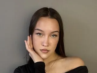 RosannShrier cam model - 18 year old - photo 1