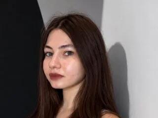RoselynSvatek cam model - 18 year old - photo 1