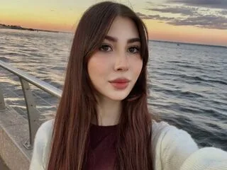 SadeLazcano cam model - 18 year old - photo 1