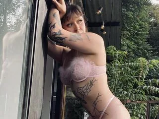 SaskiaVellour cam model - brunette hair - photo 3