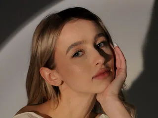 SeasonHamiss cam model - 18 year old - photo 1