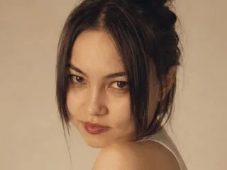 SeeBugl cam model - 18 year old - photo 1