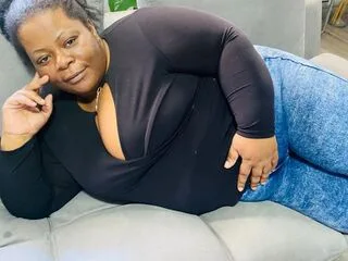 ShantalBrownn cam model - 39 year old - photo 1
