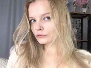 ShelyMilan cam model - 18 year old - photo 1