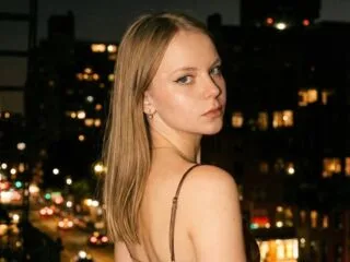 SophiePeachy cam model - 18 year old - photo 1