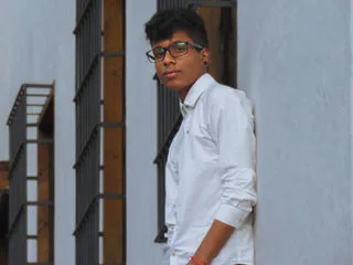 StevenOsori cam model - 25 year old - photo 1