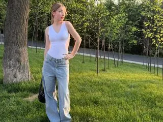 TammeraMahomes cam model - 18 year old - photo 1