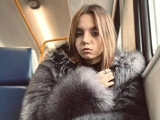 TasiaPetronzio cam model - 18 year old - photo 1