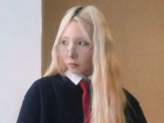 TheaMicali cam model - 18 year old - photo 1