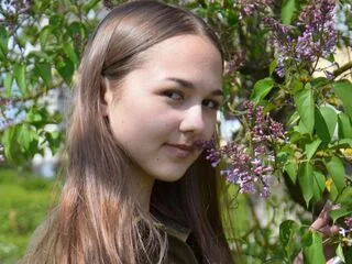 TristaArron cam model - 18 year old - photo 1