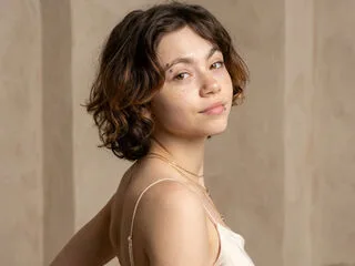 VandaCardwell cam model - 18 year old - photo 1