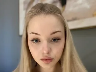 VetaWizley cam model - 18 year old - photo 1
