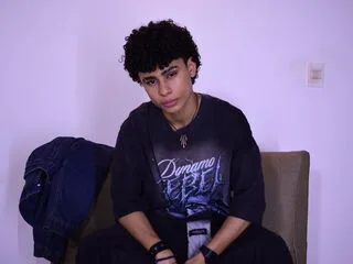WilliamEilish cam model - 18 year old - photo 1