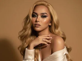 YoshiJenner cam model - 20 year old - photo 3